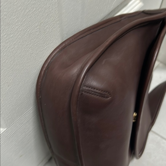 Chic Brown Leather Crossbody Bag - Picture 4 of 7